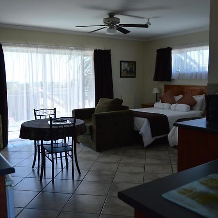 Aqua Marine Guest House Port Elizabeth Buitenkant foto
