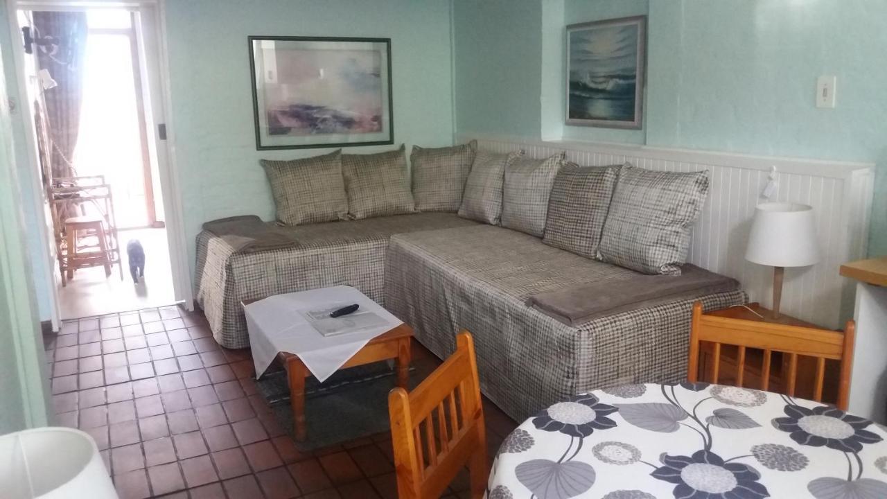 Aqua Marine Guest House Port Elizabeth Buitenkant foto